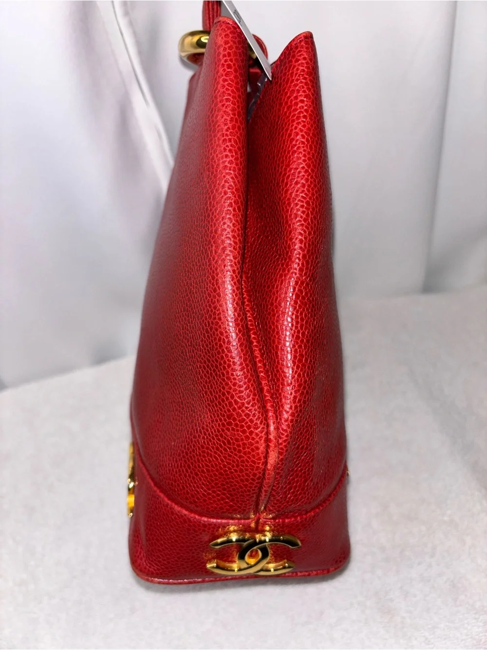 CHANEL Vintage Red Caviar Leather CC Logo Shoulder Bag Tote Gold HW